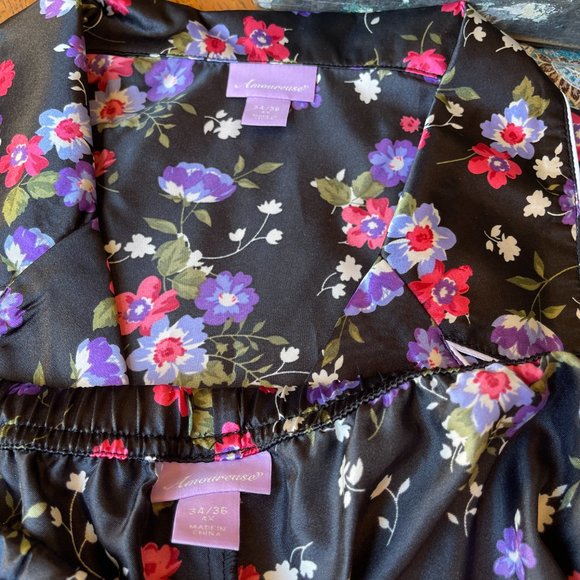 Amoureuse Floral Satin Pajama Set 2 Piece Black Multicolor 4X Plus - Picture 3 of 6